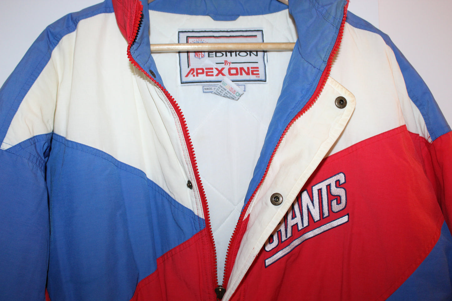 Vintage Apex One NY Giants 90s Puffer Jacket
